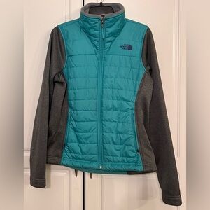 SOLD on different platform! Unable to delete on Poshmark.